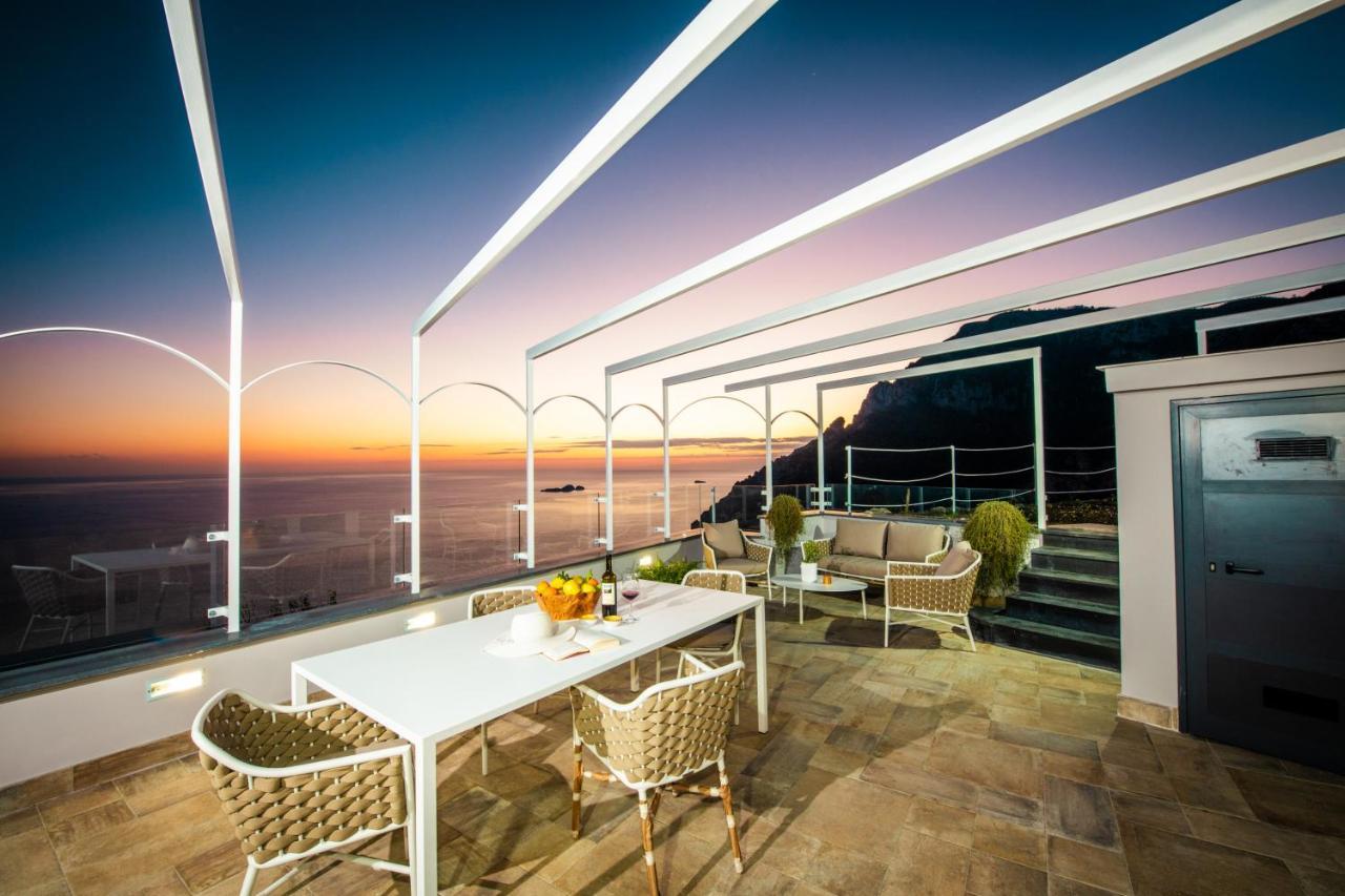 Villa La Tagliata Spectacular Jacuzzi Tub Amazing View And Private Parking Garage ポジターノ エクステリア 写真