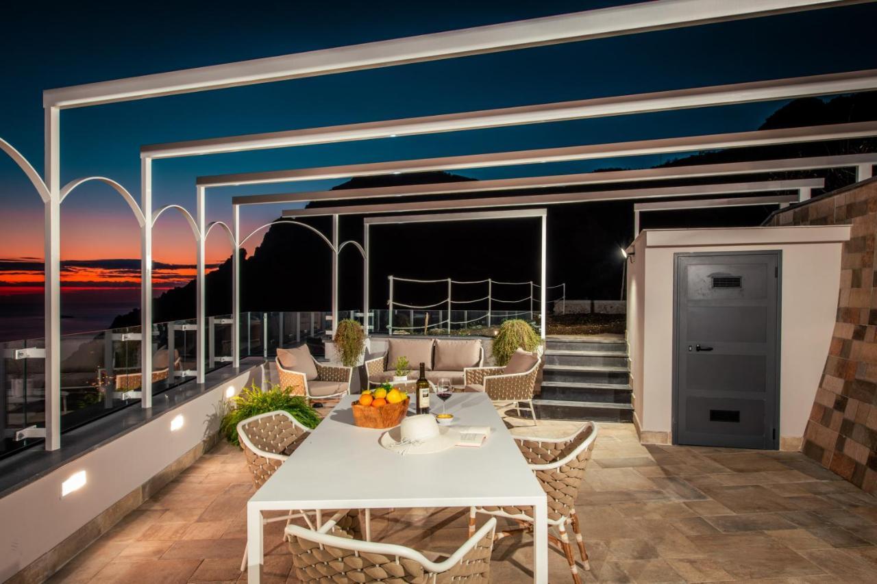 Villa La Tagliata Spectacular Jacuzzi Tub Amazing View And Private Parking Garage ポジターノ エクステリア 写真