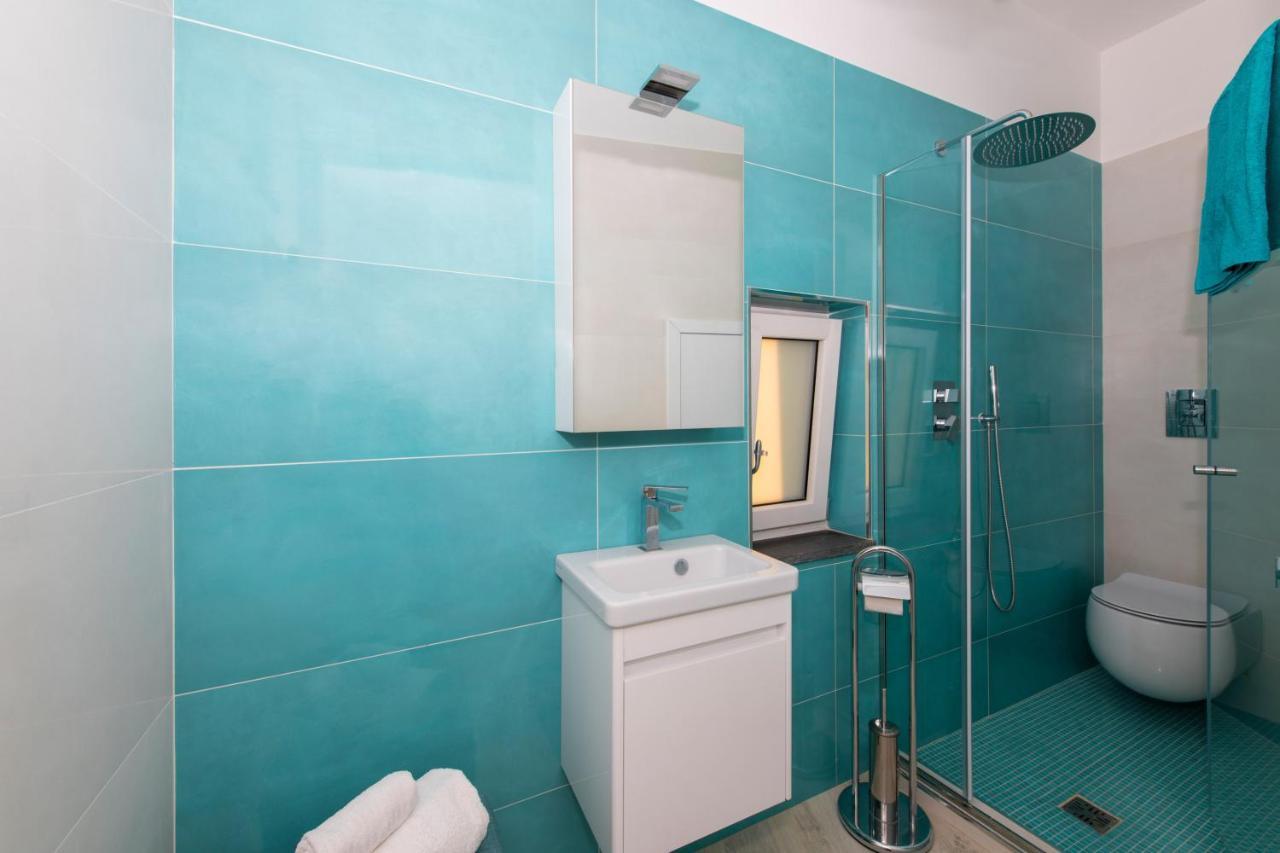 Villa La Tagliata Spectacular Jacuzzi Tub Amazing View And Private Parking Garage ポジターノ エクステリア 写真